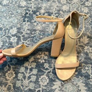 3.5” Stuart Weitzman NEARLYNUDE Strap Block Heel Sandal in Smooth Leather/Nude